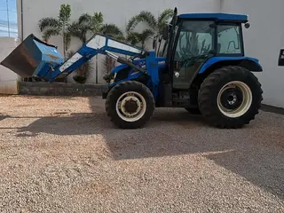 TRATOR AGRÍCOLA NEW HOLLAND TL 75E — leilão em Várzea Grande