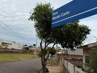 Imóvel urbano constituído pela Data de Terras nº 05/F, da Quadra nº 01, do Loteamento Residencial Veneza, situado no Município de Terra Boa, Estado do Paraná, com área total de 250,00 m². — leilão em Terra Boa/PR (foto 8)