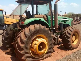 TRATOR DE PNEUS JOHN DEERE 7210J 4X4, ANO AQUIS.: 2013, SÉRIE: 1BM7210JJDH000459 (Ref: 621010) — leilão em Ouroeste/SP (foto 4)