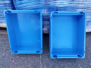 50 CAIXAS PLASTICAS AZUL INDUSTRIAIS KLT4315 25( L ) X 35 (C) X 12 CM (A) (Ref.: 20830) — leilão em São Paulo