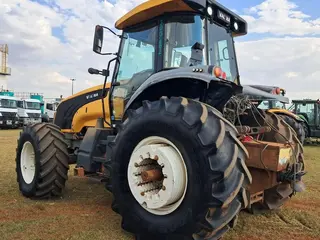 TRATOR DE PNEUS VALTRA BT 210 4X4, ANO AQUIS.: 2017, SÉRIE: AVTT2013TGM002662 (Ref: 300262) — leilão em Chapadão do Céu/GO (foto 6)