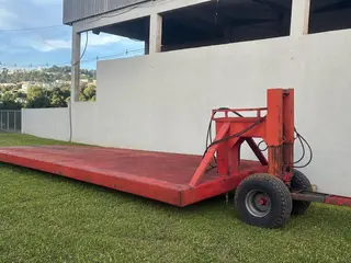 PLATAFORMA COM ELEVADOR HIDRÁULICO + PLANTADEIRA JOHN DEERE 11 LINHAS CONJUNTO COMPLETO — leilão em Francisco Beltrão/PR (foto 19)
