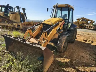 RETROESCAVADEIRA JCB 4X4 3 CL PLUS 2012 (Ref.: SX17648) — leilão em Pilar do Sul/SP (foto 22)