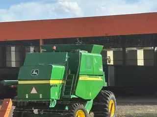 COLHEITADEIRA JOHN DEERE 1550 ANO 2009 + 2 PLATAFORMAS + CARRETINHA — leilão em Francisco Beltrão/PR (foto 36)