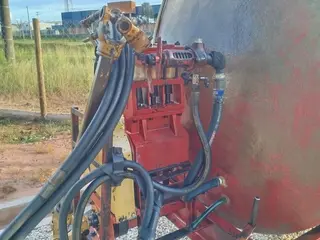 PULVERIZADOR FMC GULIVER - CAPACIDADE 4000 LITROS — leilão em São Manuel/SP (foto 4)