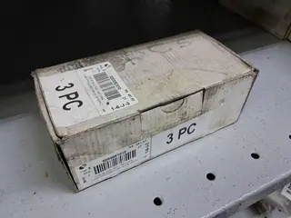 MATERIAIS ELÉTRICOS: FOTO CÉLULA ULTRA VIOLETA, FUSÍVEL 500A, FUSÍVEL P/ SEMICONDUTORES, FUSÍVEL ULTRA RÁPIDO E OUTROS — leilão em Cubatão/SP