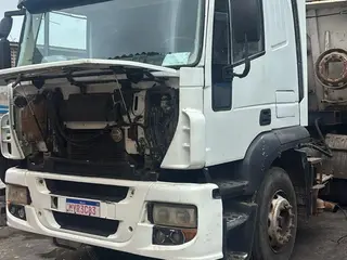 Caminhão Cavalo Mecânico Iveco STRALISHD 570S38TN Branco 2007 com pneus novos — leilão em Natal/RN (foto 28)