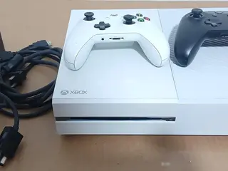 VIDEO GAME XBOX ONE 1TB SSD, 2 CONTROLES, 10 JOGOS E ACESSÓRIOS - CÓDIGO: 13935 — leilão em São Paulo