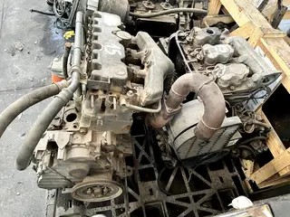 LOTE CONTENDO 1 MOTOR DIESEL M/KOHLER TIPO KD-625-3, 3 CILINDROS; 1 MOTOR DIESEL M/M.PERKINS, 4 CILINDROS. — leilão em Embu das Artes/SP