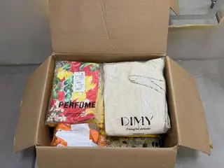 APROX. 45 PEÇAS DE VESTUÁRIO FEMININO - BLUSAS - VESTIDOS - DIVERSAS MARCAS GRIFES - CLIQUE NO ANEXO PARA VER AS INFORMAÇÕES COMPLETAS DO LOTE - CÓDIGO: LOTE 8 — leilão em Itupeva/SP (foto 18)