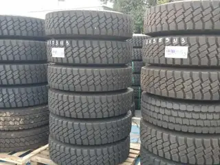 18 PNEUS (SEM USO) 295/80R22.5 GOODYEAR, COM RODA DE FERRO TIPO: I (Ref.: DR553) — leilão em São Bernardo do Campo/SP (foto 2)