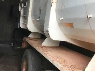 Caminhão IVECO/Tector 240E28, Ano/modelo 2020, Cor branca — leilão em São Pedro do Paraná/PR (foto 4)