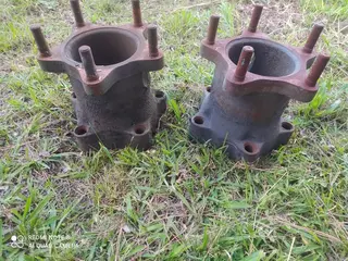 02 CUBOS EXTENSORES PARA RODADOS DUPLO DE EMPILHADEIRA (Ref.: 44) — leilão em Araucária (foto 2)