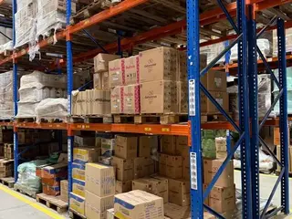 110 POSIÇÕES DE PORTA PALLETS COM APROX 4,50 MTS DISTRIBUÍDO EM 12 MONTANTES COM APROX. 4,50 MTS DE ALTURA E 88 LONGARINAS COM 2,30 MTS, PERFAZENDO 11 MÓDULOS (Ref.: LG-S) — leilão em São Paulo