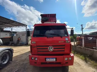 CAMINHAO VW /24.25 OE WORKER 6X2 — leilão em Jaboatão dos Guararapes/PE (foto 11)
