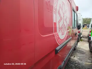 Ambulância Siate Renaut Master, ano 2012/2013 — leilão em São José dos Pinhais/PR (foto 8)