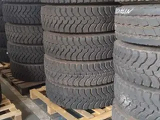 18 PNEUS (SEM USO) 295/80R22.5 MICHELIN, COM RODA DE FERRO TIPO: I (Ref.: DR570) — leilão em São Bernardo do Campo/SP (foto 4)
