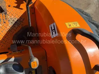 Trator Budny 5040 4x4 Ano: 2015 com apenas 2500 horas — leilão em Artur Nogueira/SP (foto 4)