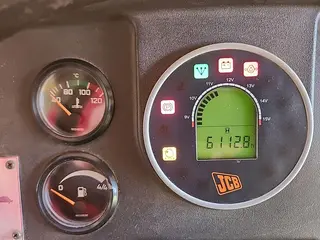 ROLO COMPACTADOR JCB VM115D ANO: 2014 — leilão em Tigrinhos (foto 8)