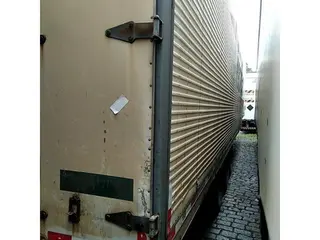 SEMIRREBOQUE BAU REBAIXADO SR RANDONSP FG CG, 2009/2010, Placa FINAL 3 (SP), — leilão em Embu das Artes (foto 6)