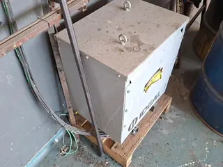 AUTOTRANSFORMADOR TRIFÁSICO IDEAL 30 KVA (Ref.: 105) — leilão em Atibaia (foto 3)