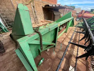 PLATAFORMA DE MILHO SLC JOHN DEERE MODELO 205 5 LINHAS (80CM) - ID: #3552674 — leilão em Barretos/SP (foto 2)