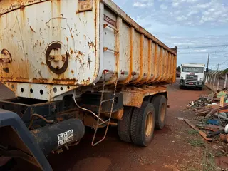 CAMINHÃO BASCULANTE FORD CARGO 2425 — leilão em Rio Verde/GO (foto 11)