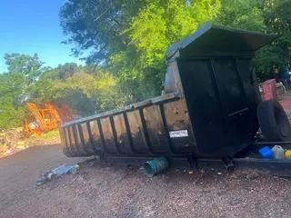 CAÇAMBA CARMETAL ¿ 4,80 METROS ¿ LARGURA 2,50 M — leilão em Itapejara d'Oeste (foto 20)