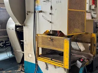 PRENSA EXCENTRICA FREIO FRICCAO CAP 85 TON MARCA — leilão em Artur Nogueira