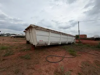 CAIXA DE RODOCAÇAMBA FACCHINI ANO 2020 31 M³ ID #3828025/AZ — leilão em Olímpia/SP