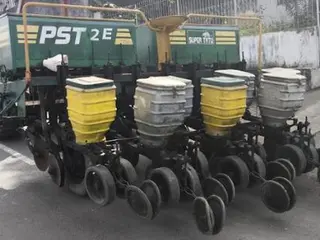 PLANTADEIRA TATU PST2 7 LINHAS ANO 1997 SUBTÍTULO — leilão em Prudentópolis/PR (foto 2)
