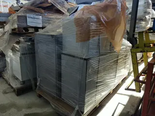 Lotes de Módulos de Armário Paletizados - Diversos Tamanhos — leilão em São Paulo (foto 2)