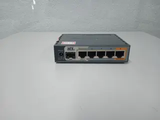 PEÇAS DIVERSAS: ROTEADORES, SWITCHES, ROUTERBOARDS E OUTROS (APROX. 3870 PÇS) — leilão em Caucaia/CE (foto 9)