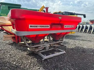 DISTRIBUIDOR DE FERTILIZANTES E SEMENTES MASSEY FERGUSON MF 2013 ANO 2016 ID #3814811/AZ — leilão em Uberaba/MG (foto 5)