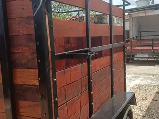 Reboque Carreta em Madeira e Metal para Transporte de cavalos — leilão em Natal/RN (foto 26)