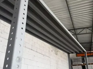 5 PRATELEIRAS REFORÇADAS MEDIDAS 2,10 X 1,80 X 0,40 (Ref.: 21697) — leilão em São Paulo (foto 12)