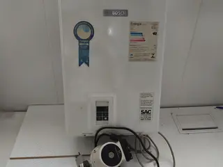 AQUECEDOR À GÁS BOS + PRESSURIZADOR DE ÁGUA GRUNDFOS - (SEM TESTE - NO ESTADO) - CÓDIGO: 14234 — leilão em São Paulo (foto 2)