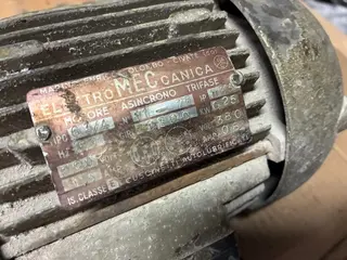 MOTOR ELETROMECÂNICA 0,75HP, 3F, 1.300 RPM (01 PÇ) (Ref.: 1061) — leilão em Santo André/SP (foto 6)