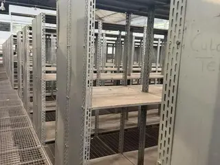 MEZANINO EM AÇO 15 MTS X 30 MTS =450 M2 TERREO E + 450 M2 1º ANDAR COM 358 PRATELEIRAS NO TERREO E MAIS 358 PRATELEIRAS NO 1º ANDAR , COM PISOS DE AÇO, ESCADAS EM AÇO , GUARDA CORPO -MONTADO E DISPONÍVEL PRA RETIRADA IMEDIATA — leilão em São Paulo (foto 12)