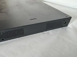 ROTEADOR CISCO 2811,MEMORIA RAM DE 256 MB;SAÍDAS INTERFACE FASTETHERNET,SLOTS SERIAIS, (REF. HXE) (01 PÇ) (Ref.: 1059) — leilão em Santo André/SP (foto 10)
