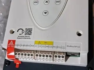 SOFT STARTER SCHNEIDER ATS22C11Q, KW30-55, 110A (Ref.: 77) — leilão em Guarulhos (foto 7)