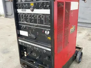 SOLDA TIG LINCON SQUARE WAVE 355 (Ref.: 21689) — leilão em São Paulo