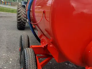 DISTRIBUIDOR DE ADUBOS LÍQUIDOS IPACOL 5000LT - USADO — leilão em Cunha Porã/SC (foto 26)