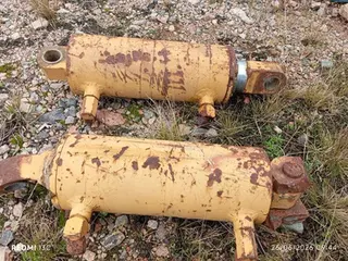 02 PISTÕES HIDRÁULICOS REFORÇADOS (Ref.: 53) — leilão em Araucária (foto 2)