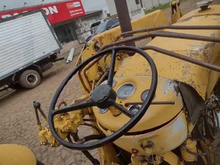 Carregadeira Massey Ferguson MF 65 R — leilão em Turvo/PR (foto 11)
