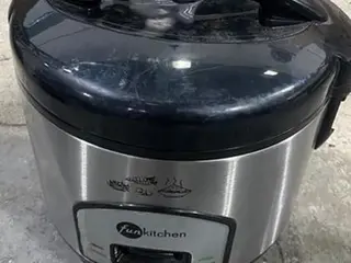 LIQUIDIFICADOR, BEBEDOURO, MULTIPROCESSADOR E OUTROS (APROX. 229 PC) — leilão em São Paulo (foto 99)