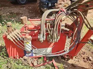 ROÇADEIRA HIDRÁULICA ARTICULADA AGRITECH LAVRALE RHA ANO: 2014 — leilão em Bandeirante/SC (foto 6)
