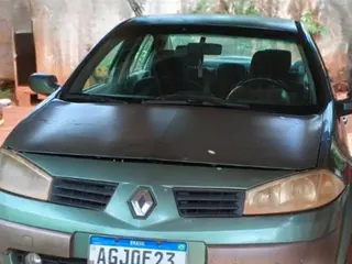 Veículo Marca Renault, Modelo Megane Dynamique 2.0, ano 2006, modelo 2007, cor verde; sem restrição de financiamento. — leilão em Apucarana/PR (foto 9)