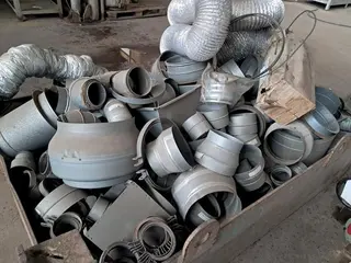 ACESSÓRIOS DIVERSOS P/ SISTEMA HVAC: ELEMENTOS, TRANSMISSORES, VÁLVULAS E OUTROS (APRÓX. 32 PÇS) (Ref.: MEB/508) — leilão em Rio de Janeiro (foto 3)