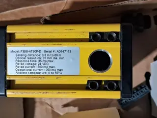 2 PÇS. CORTINA DE LUZ OMRON F3SS-AT60P-L (Ref.: 58) — leilão em Guarulhos (foto 7)